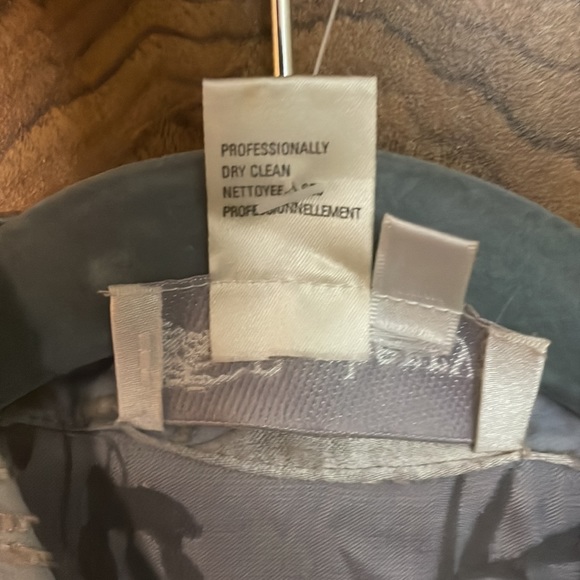 Burberry RARE Vintage Gorgeous Light Blue &Silver Silk , Rayon Blouse  🎉video - Picture 12 of 13